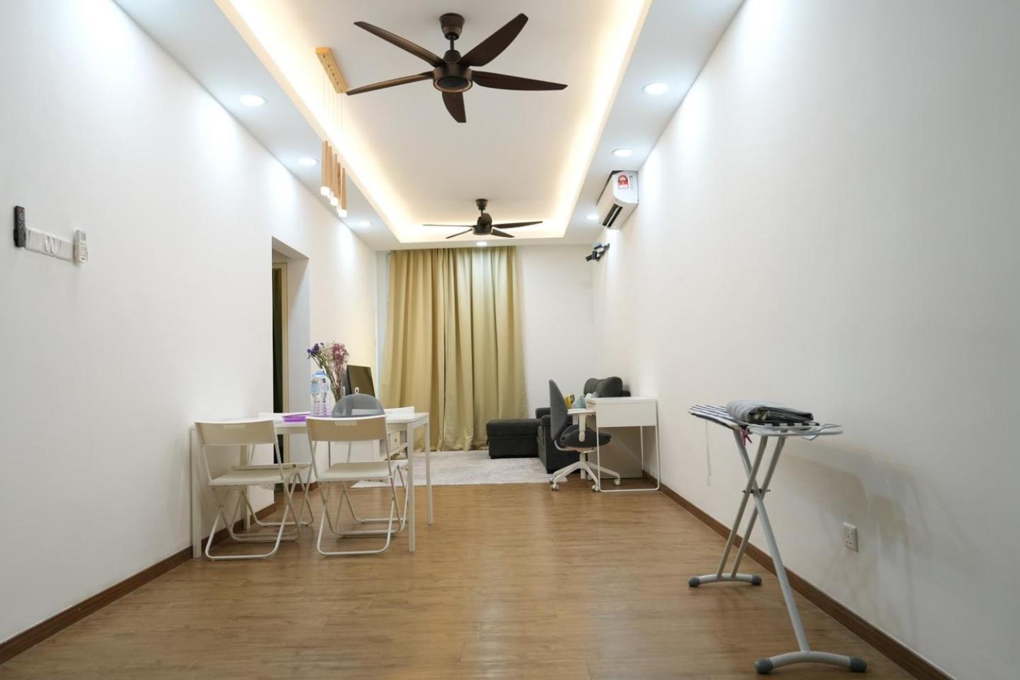 Flat In 2r 2br 5 Mins Driving To Tamarind Square * Cyberjaya